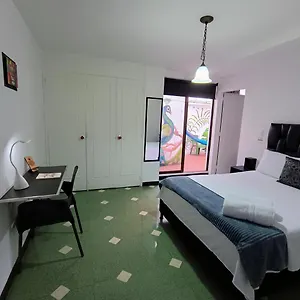 Habitación en casa particular Moradia Laureles, Medellín